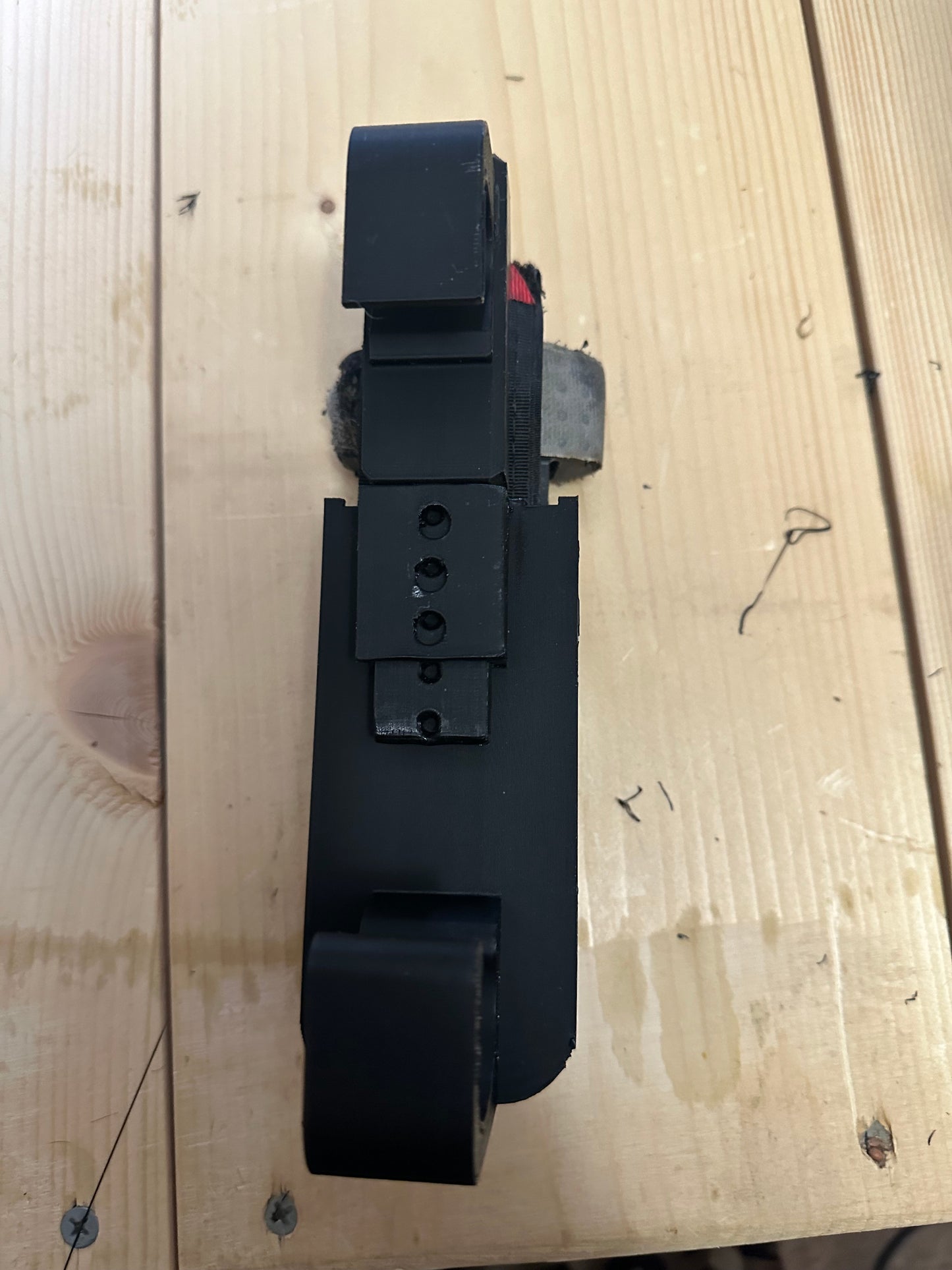 visor/headrest mounted tourniquet holder